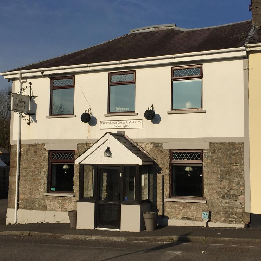 Bed and Breakfast Emlyn Arms Llanarthney Exterior foto